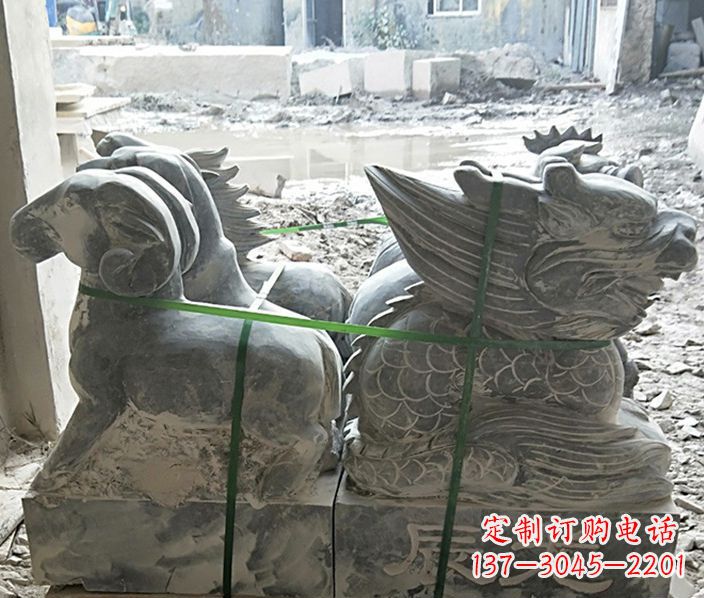 广西12生肖动物石雕