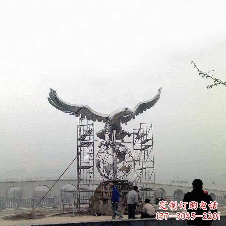 广西老鹰不锈钢雕塑