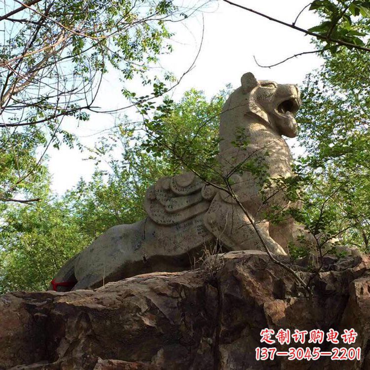 广西精美的动物雕塑