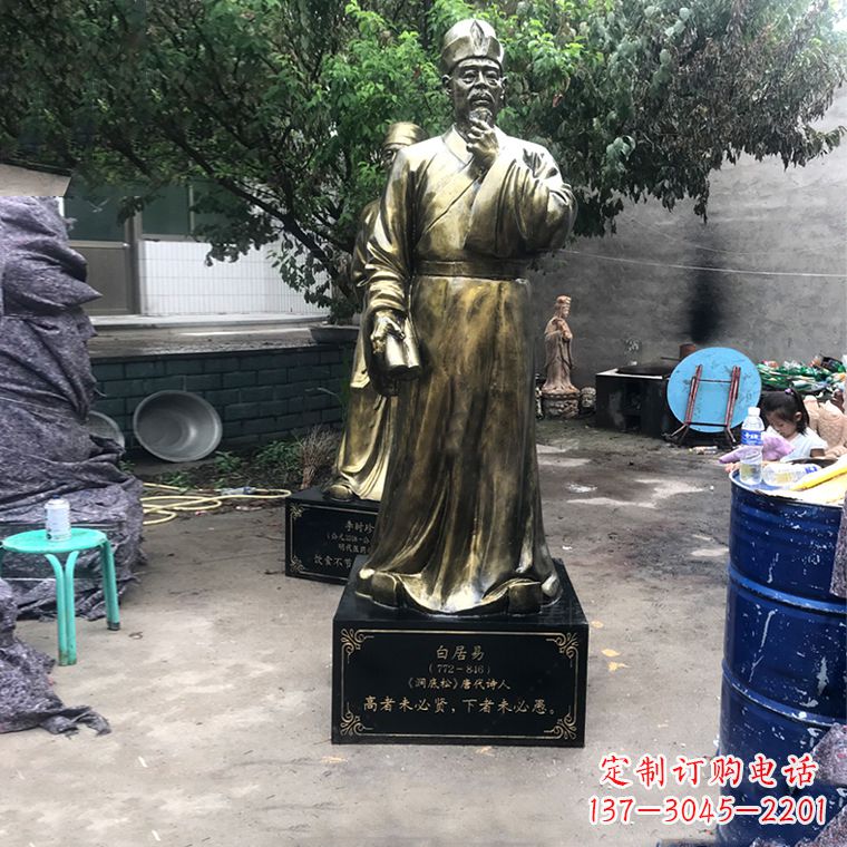 广西白居易仿铜雕像经典中国古代诗人的艺术再现