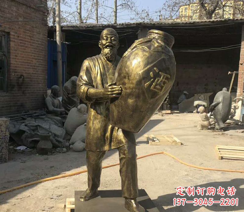 广西精美酒坛铜雕