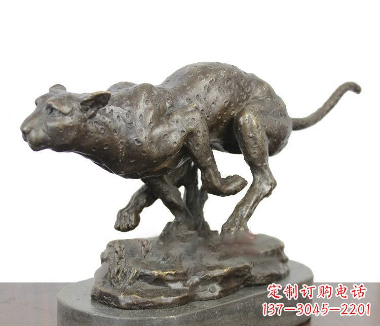 广西豹之美——铜雕艺术