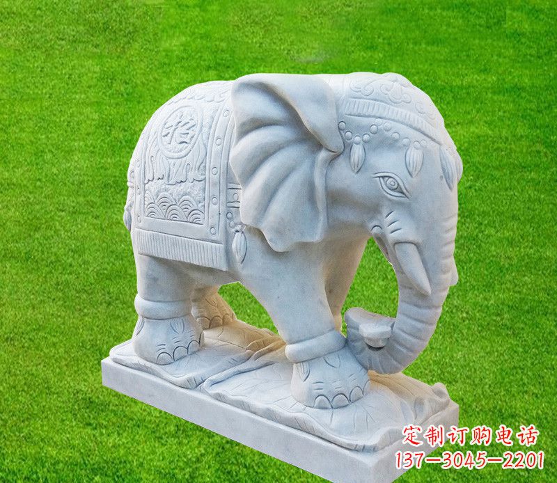 广西雕刻精美大象石雕