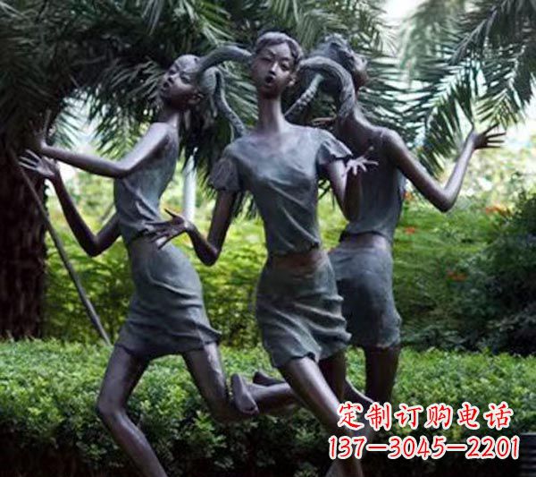 广西编花篮的女孩人物铜雕
