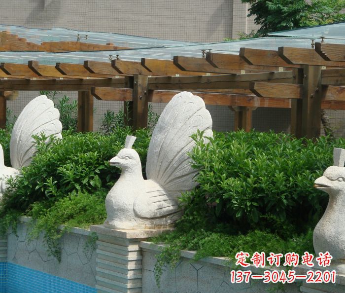 广西别墅景观孔雀喷泉石雕