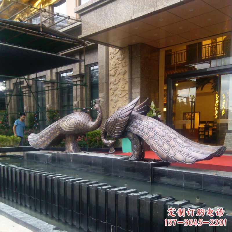广西精美孔雀铜雕