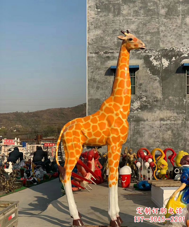 广西玻璃刚彩绘长颈鹿艺术雕塑