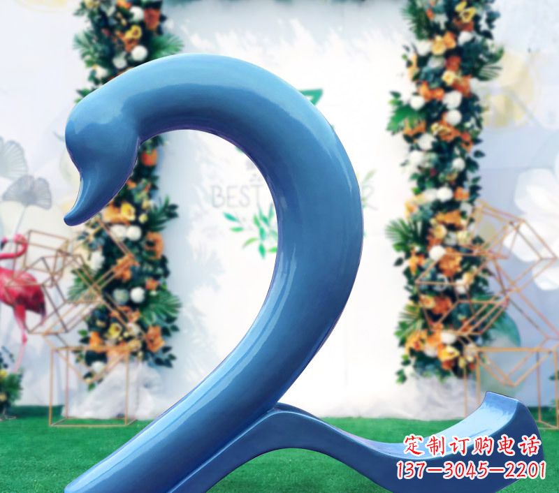 广西玻璃钢爱心天鹅雕塑