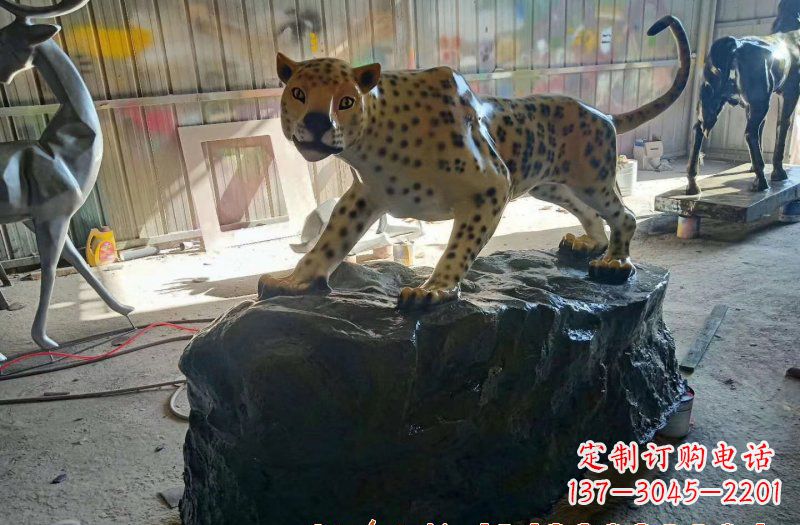广西新颖豹子雕塑