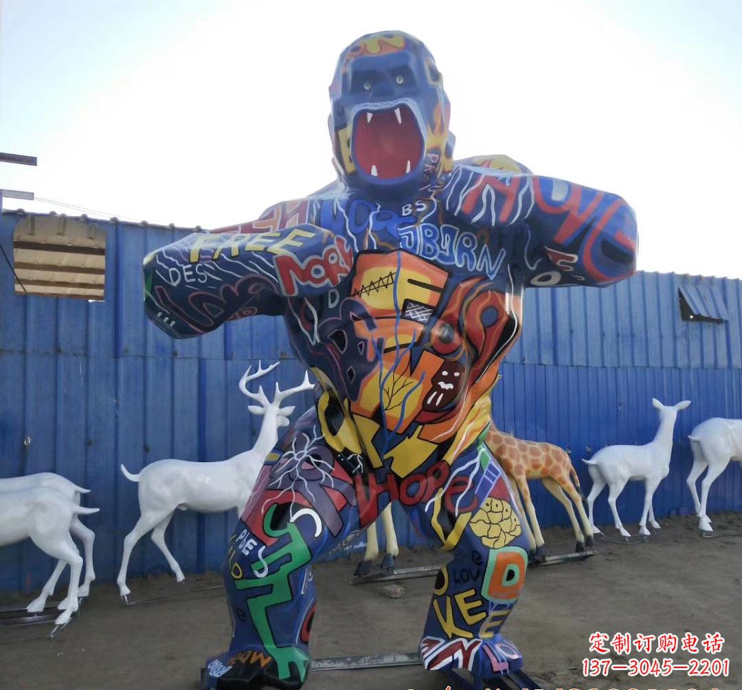 广西新颖玻璃钢猩猩雕塑
