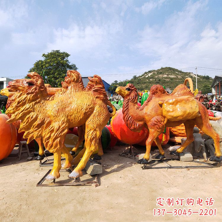 广西玻璃钢彩绘仿真骆驼雕塑艺术之美的完美呈现