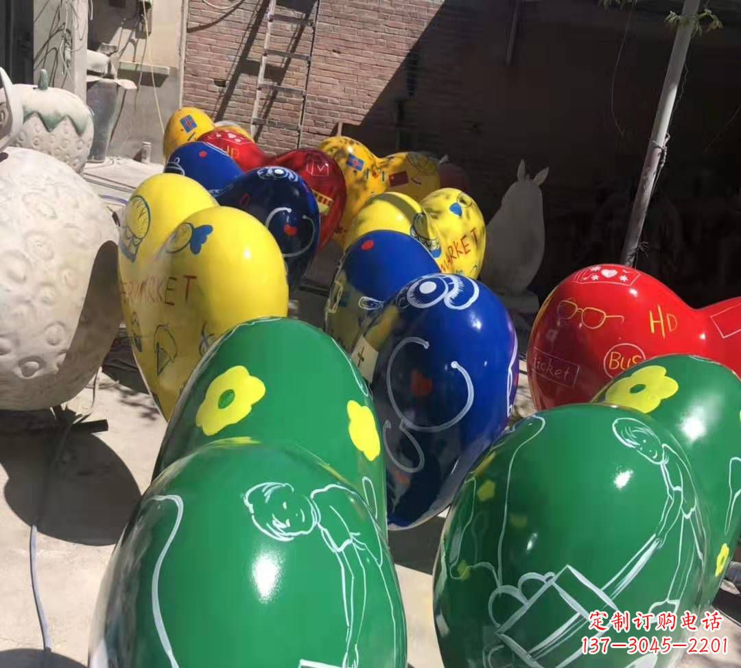 广西玻璃钢彩绘气球雕塑