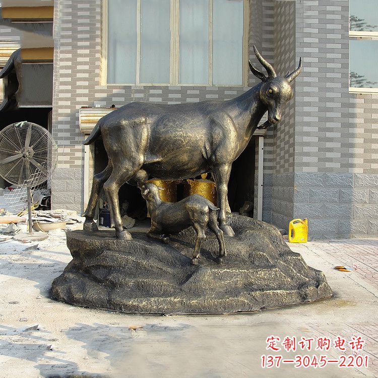广西玻璃钢仿铜动物雕塑