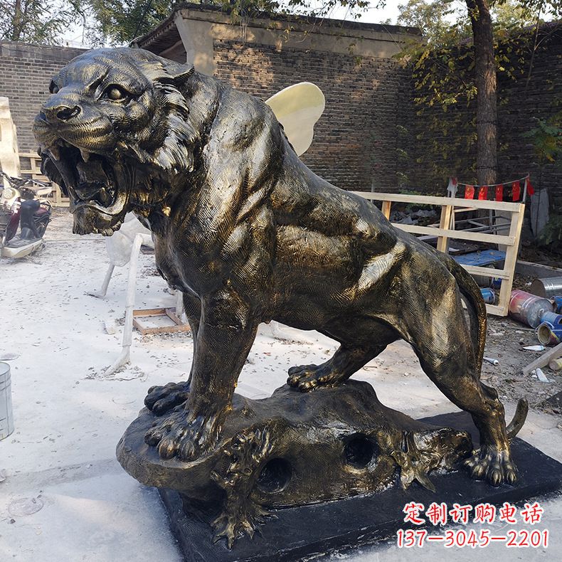 广西玻璃钢制老虎雕塑
