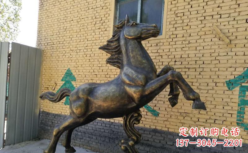 广西马雕塑玻璃钢仿铜创作的艺术