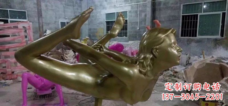 广西玻璃钢仿铜雕刻的女人雕塑