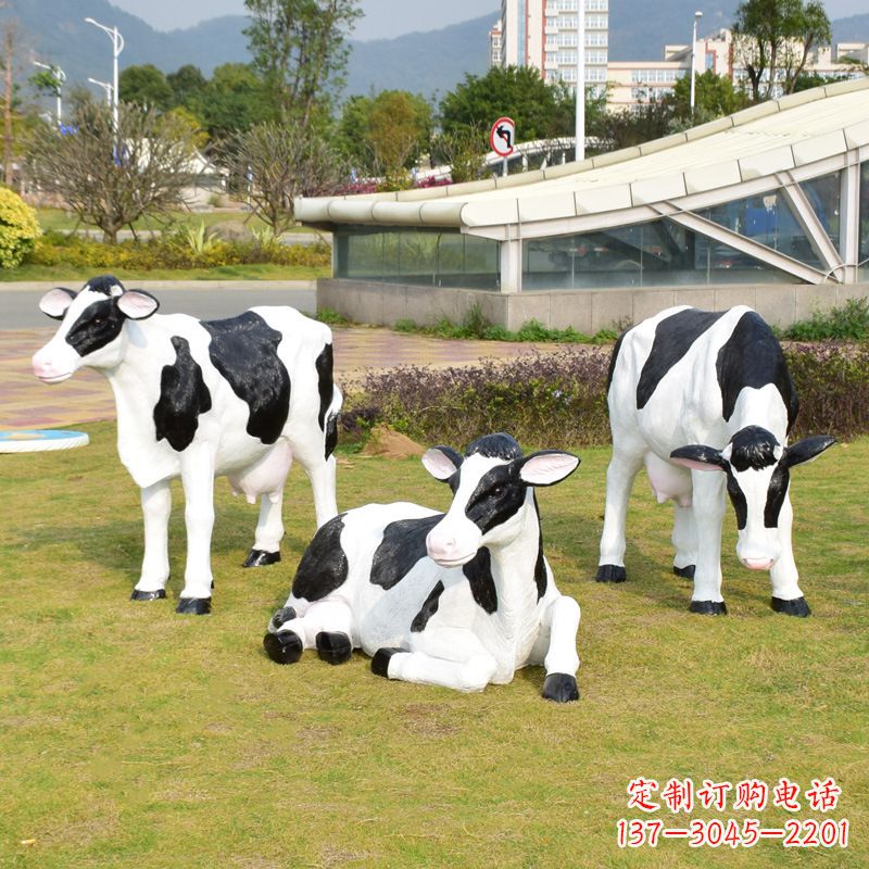 广西玻璃钢奶牛雕塑给环境带来美丽