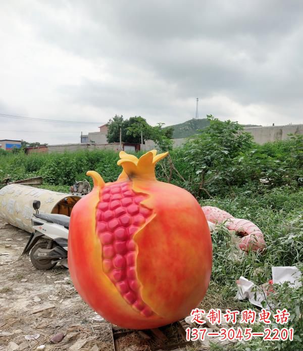 广西玻璃钢仿真石榴雕塑——精美的艺术品