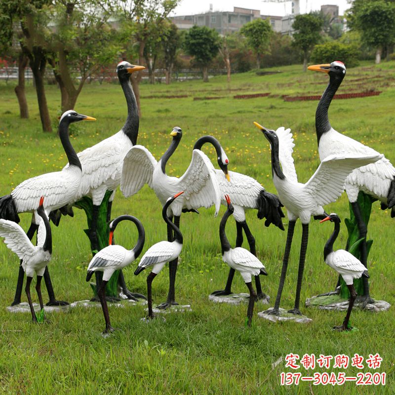 广西玻璃钢仿真仙鹤雕塑精美的公园观赏装置