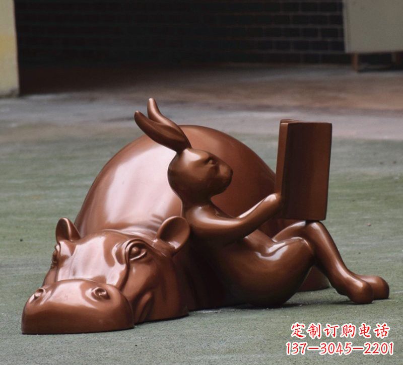 广西玻璃钢河马雕塑——给环境添彩
