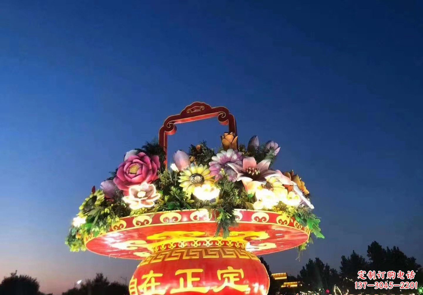 广西玻璃钢花篮景观雕塑让美景永恒