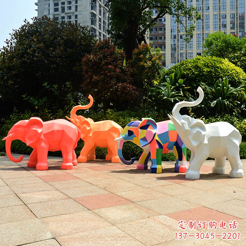 广西金色大象雕塑活跃的商场游乐场