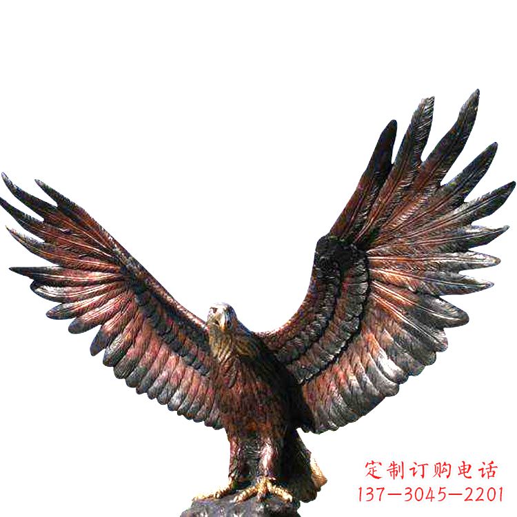 广西玻璃钢老鹰雕塑传承传统的铜雕艺术