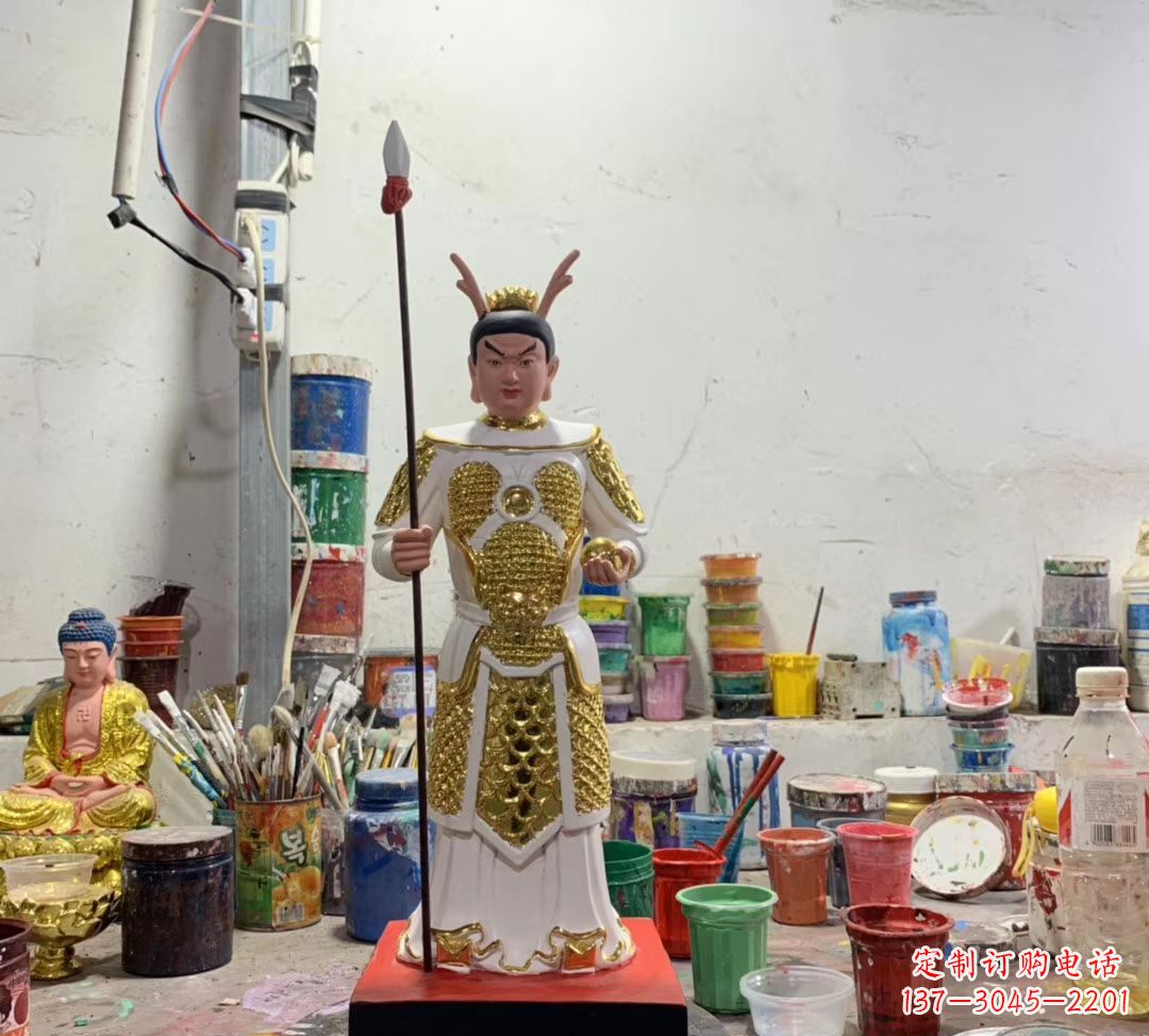 广西玻璃钢龙王三太子雕塑传承传统文化的艺术瑰宝
