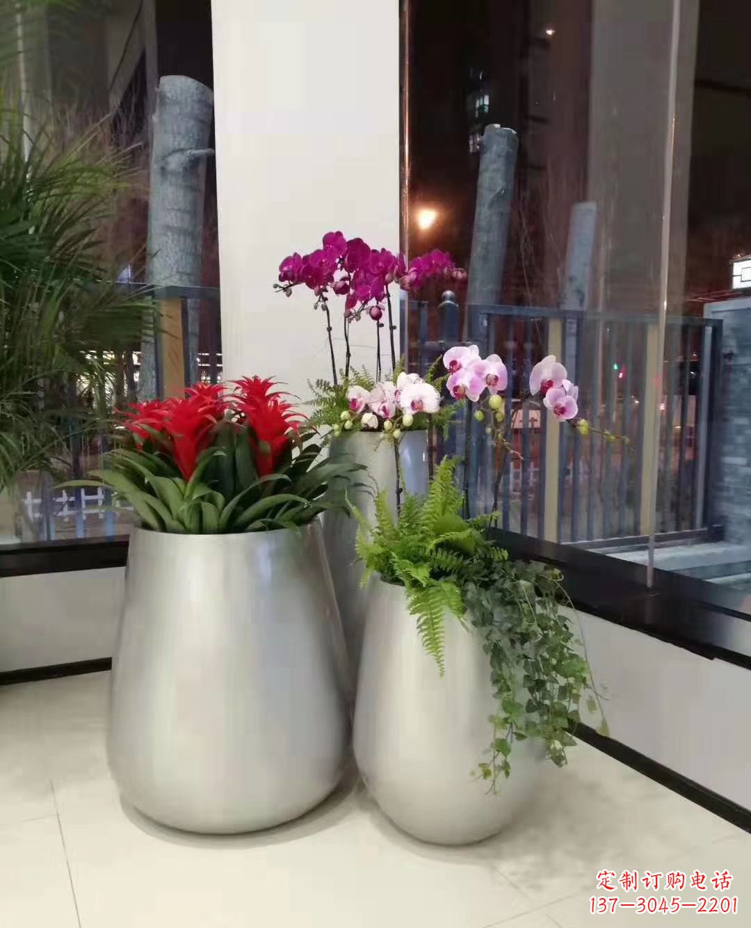 广西玻璃钢花盆雕塑艺术之美