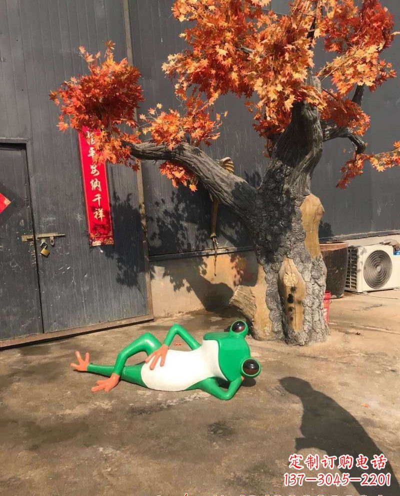 广西精美玻璃钢青蛙雕塑