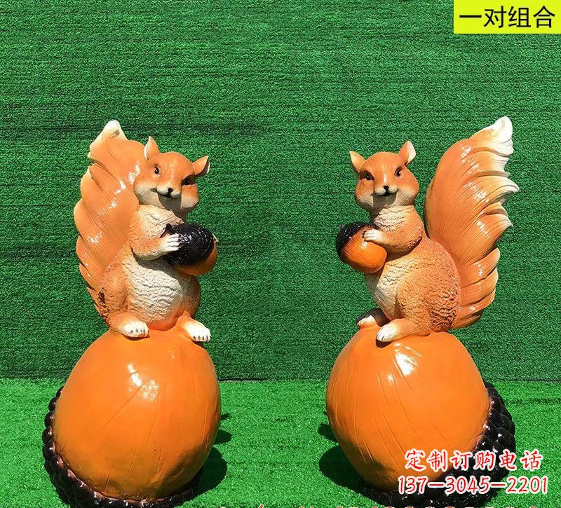 广西玻璃钢松鼠雕塑艺术精品