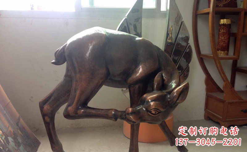 广西玻璃钢小鹿仿铜动物雕塑