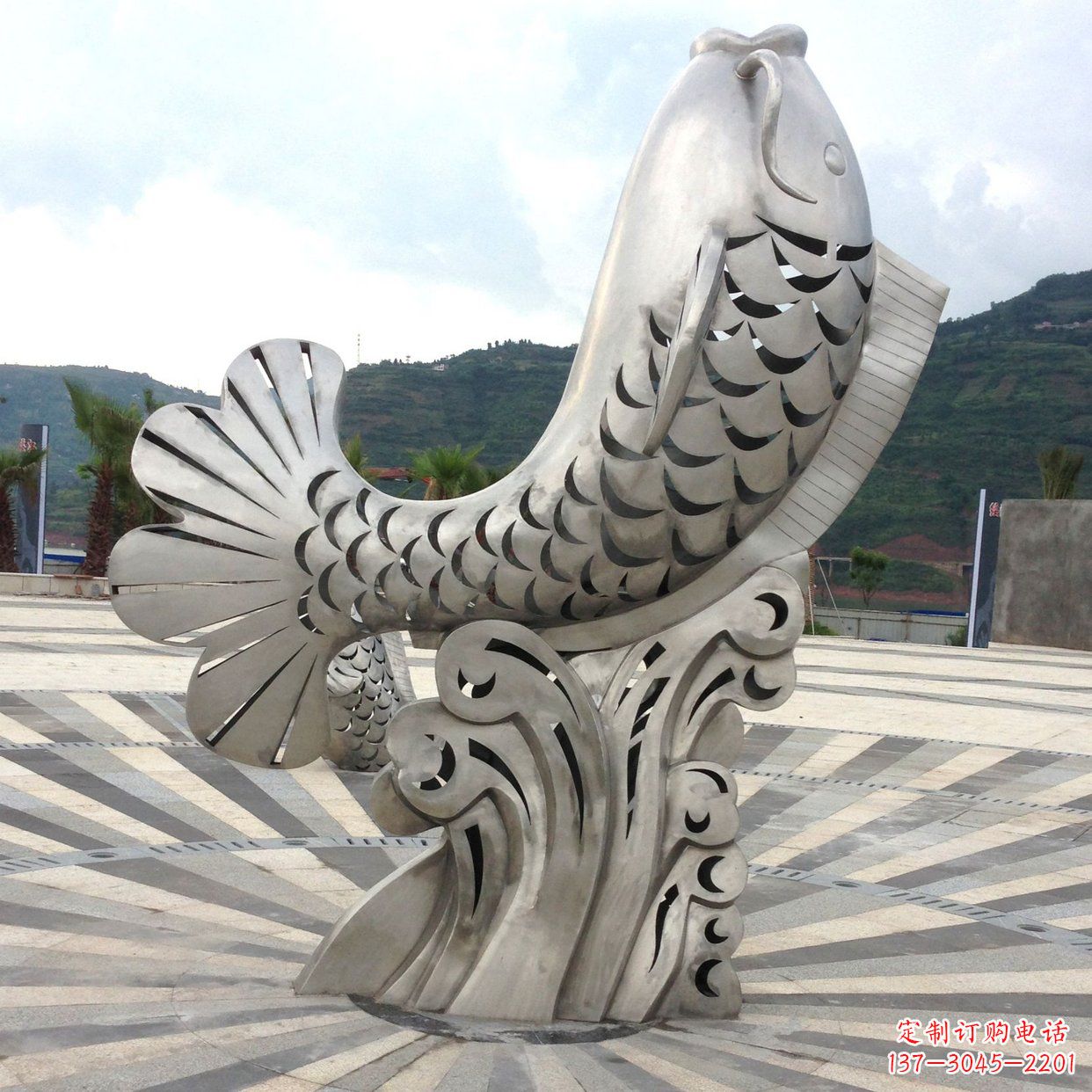广西不锈钢“鱼”园林水景喷泉动物景观雕塑