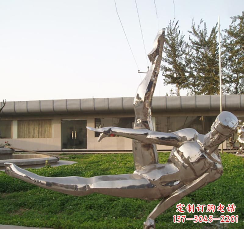 广西不锈钢马给人们带来激情和勇气