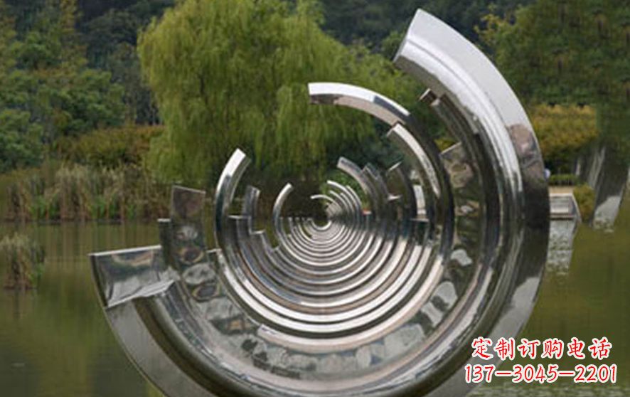 广西不锈钢半圆字母景观雕塑——美化环境的艺术