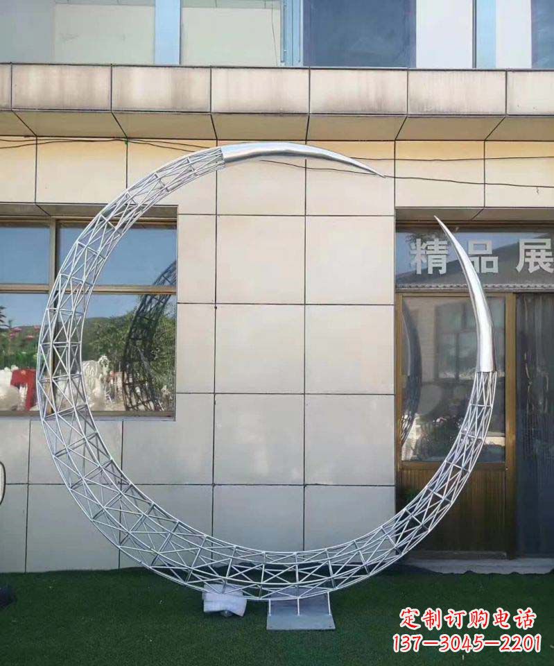 广西不锈钢别墅月亮镂空雕塑