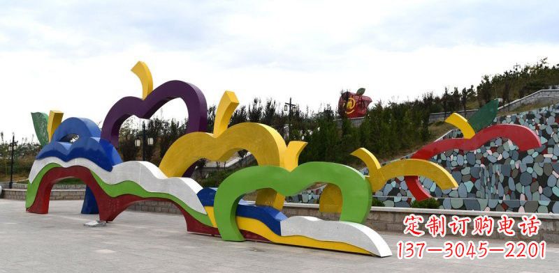 广西不锈钢彩色苹果雕塑