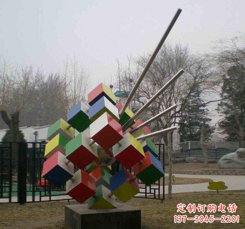 广西不锈钢彩色魔方雕塑艺术与智慧的结合