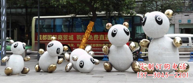 广西不锈钢熊猫雕塑——传承中国文化精髓