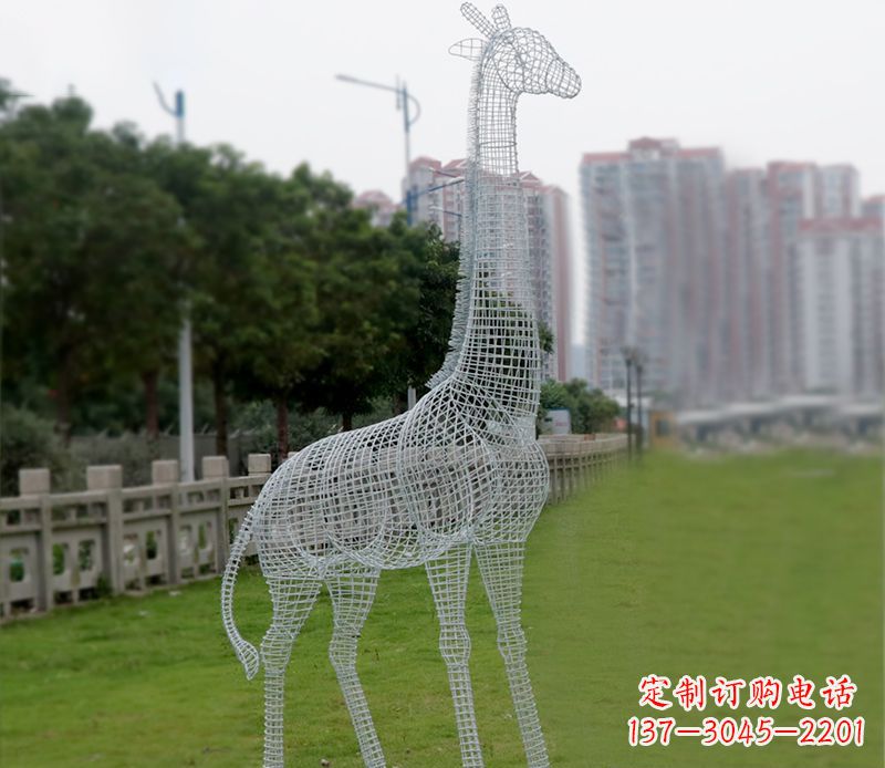 广西不锈钢城市的长颈鹿雕塑