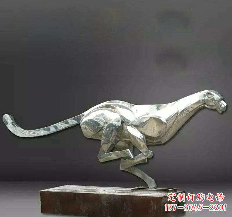 广西不锈钢豹子雕塑一种精美的雕塑艺术