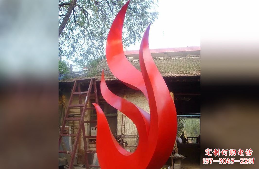 广西凤凰展翅飞翔的不锈钢雕塑