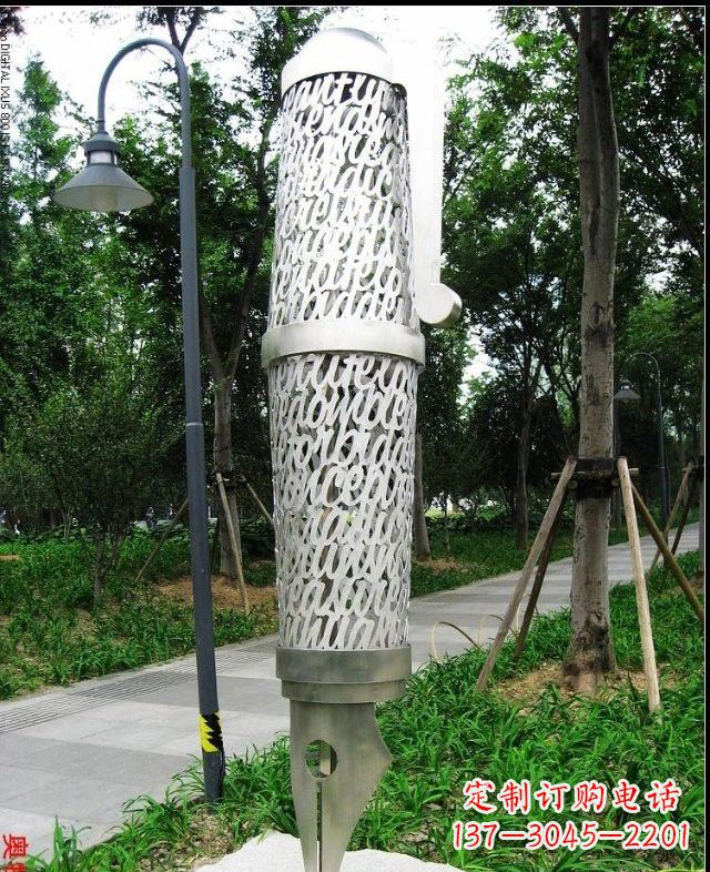 广西不锈钢钢笔雕塑艺术与科技的完美结合