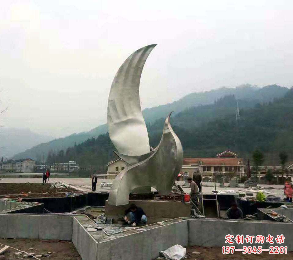 广西不锈钢鸽子雕塑——象征着和平与祥和