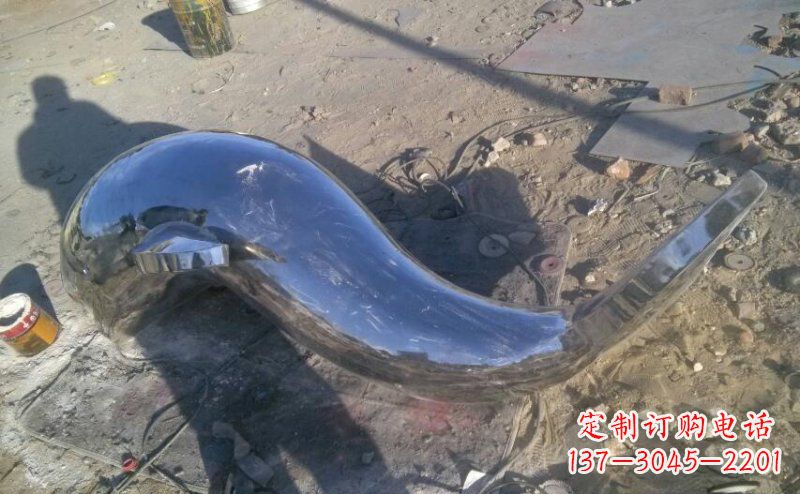 广西不锈钢海豚雕塑展示优雅美丽