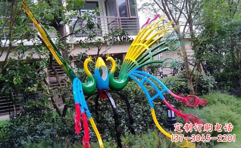 广西不锈钢孔雀雕塑——精美的艺术品