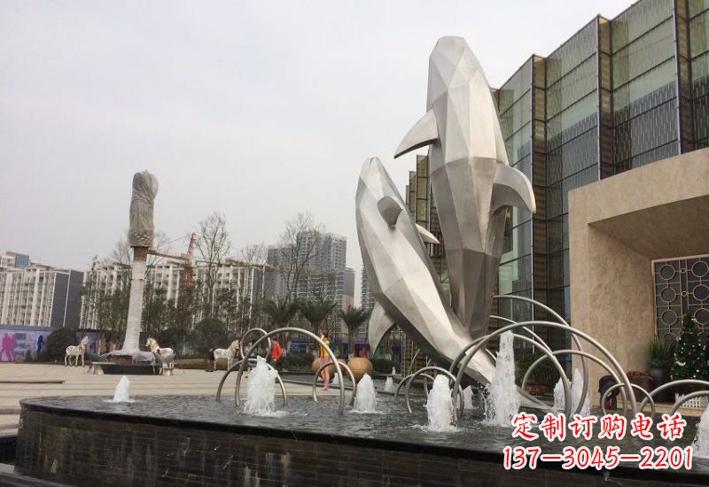广西海豚雕塑——从不锈钢抽象块面到精美的艺术品