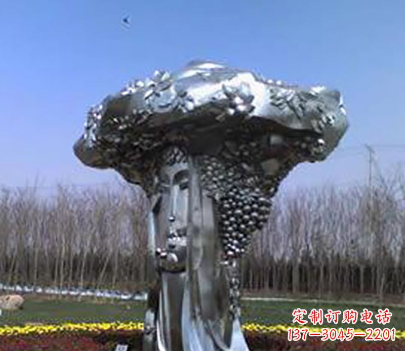 广西不锈钢葡萄雕塑——点缀美丽景观