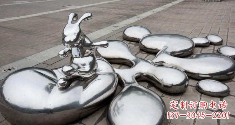 广西不锈钢兔子雕塑——精美的水滴广场装饰