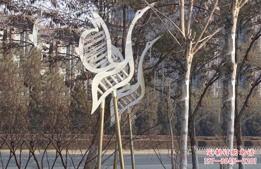 广西不锈钢仙鹤雕塑精致的艺术之作